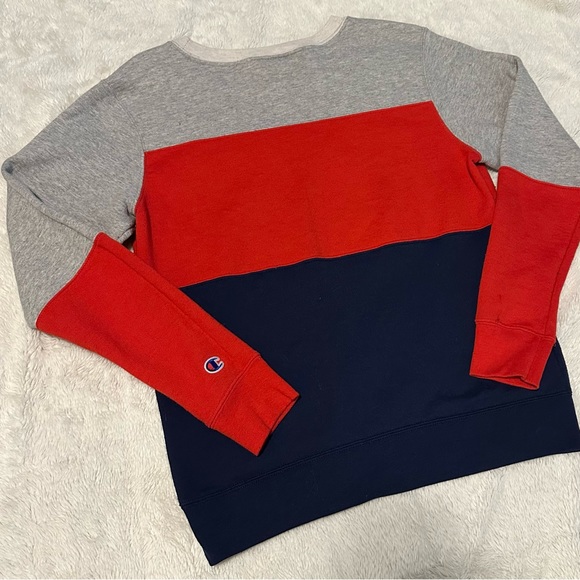 Small Champion Crewneck Sweater - Picture 3 of 4